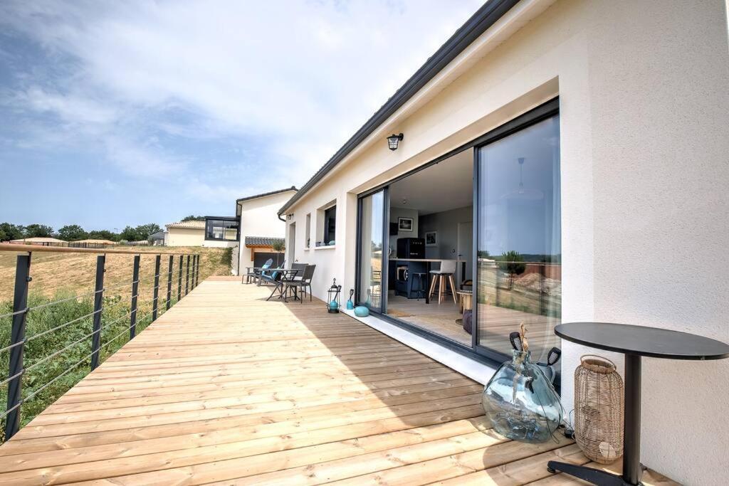 L'Elegante Confort, Clim & Vue Imprenable Bassillac Exterior photo